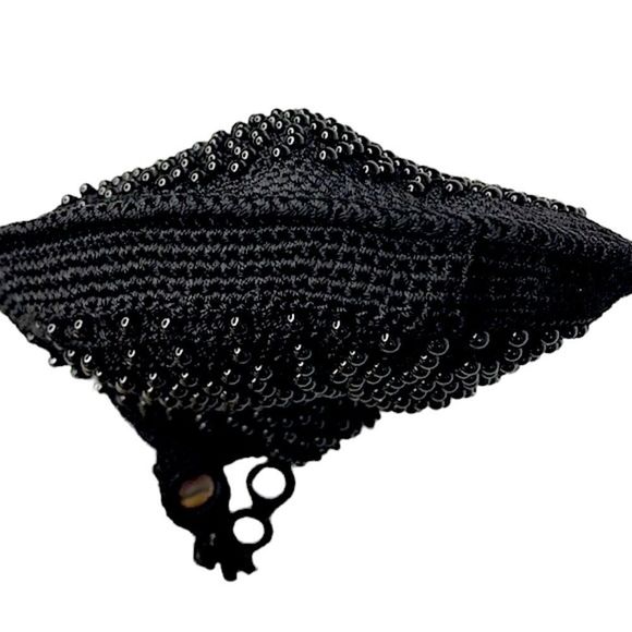 20’s Inspo Flapper Round Crochet Hand Beaded Purse - Picture 5 of 8